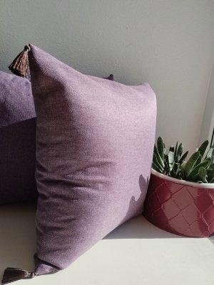 Декоративная подушка  с кисточками